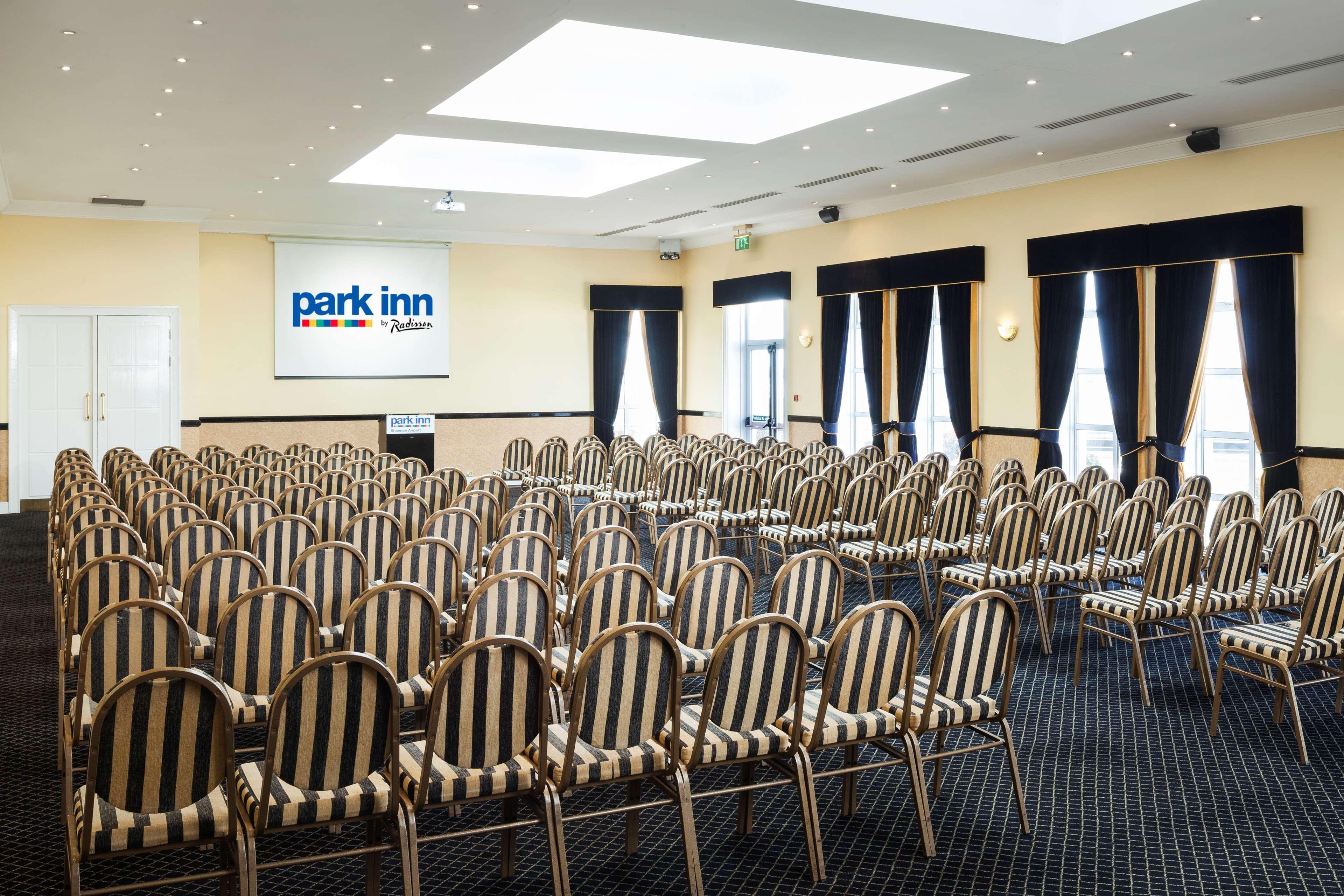 Park Inn By Radisson Shannon Airport Exterior foto