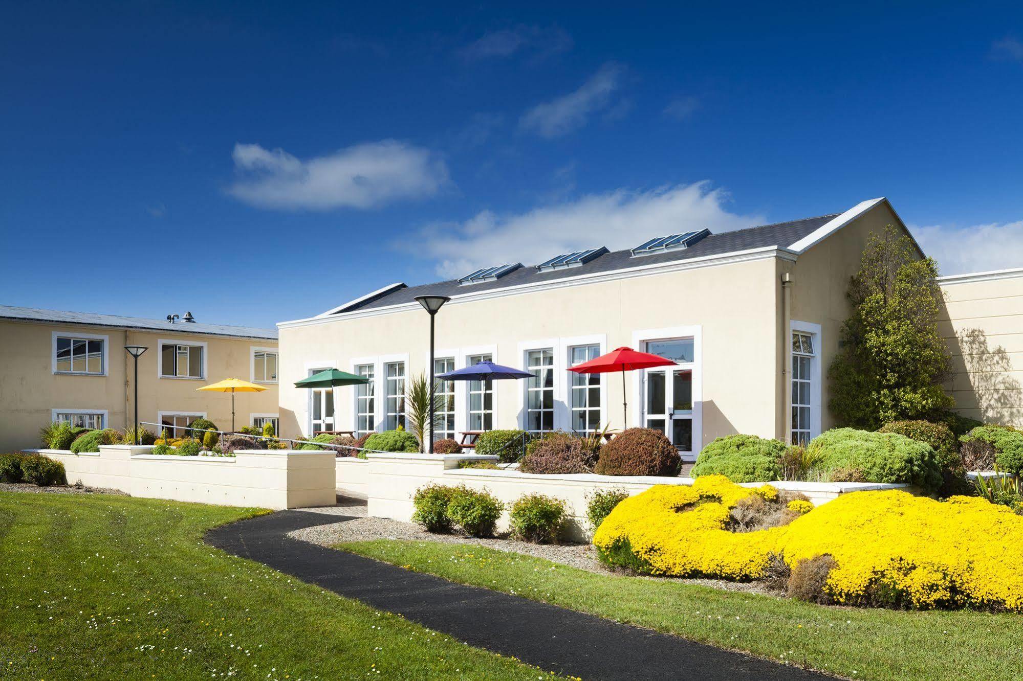 Park Inn By Radisson Shannon Airport Exterior foto